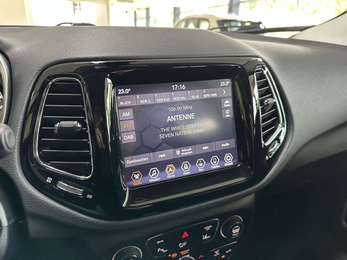 Fahrzeugbild eines Jeep Compass