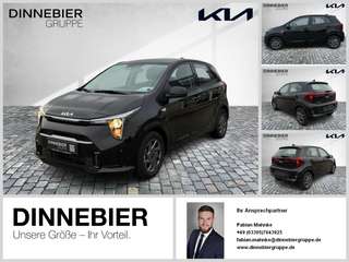 Schräge Frontansicht auf einen Kia Picanto , freigestellt