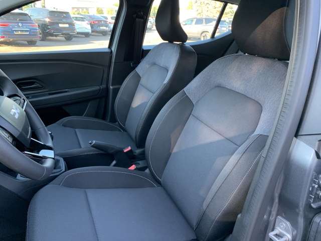 Fahrzeugbild eines Dacia Sandero