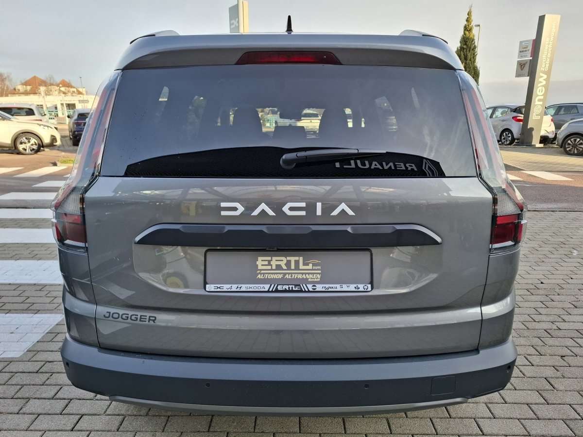 Fahrzeugbild eines Dacia Jogger