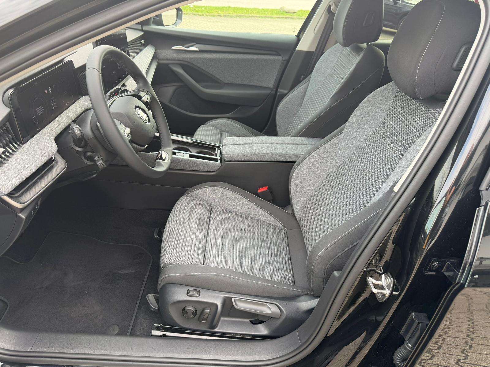 Fahrzeugbild eines Skoda Superb