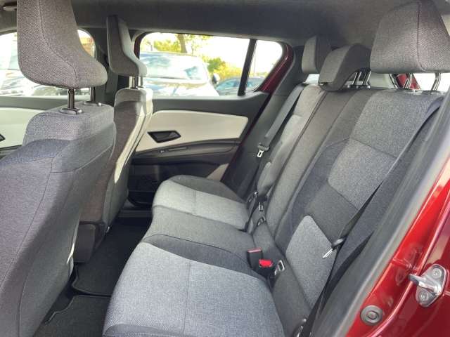 Fahrzeugbild eines Renault 4 E-TECH