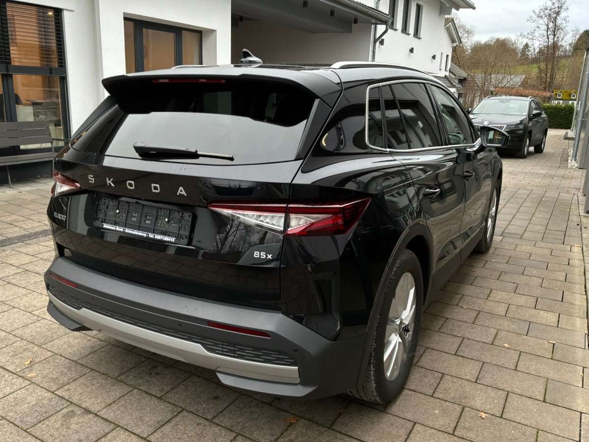 Fahrzeugbild eines Skoda ELROQ