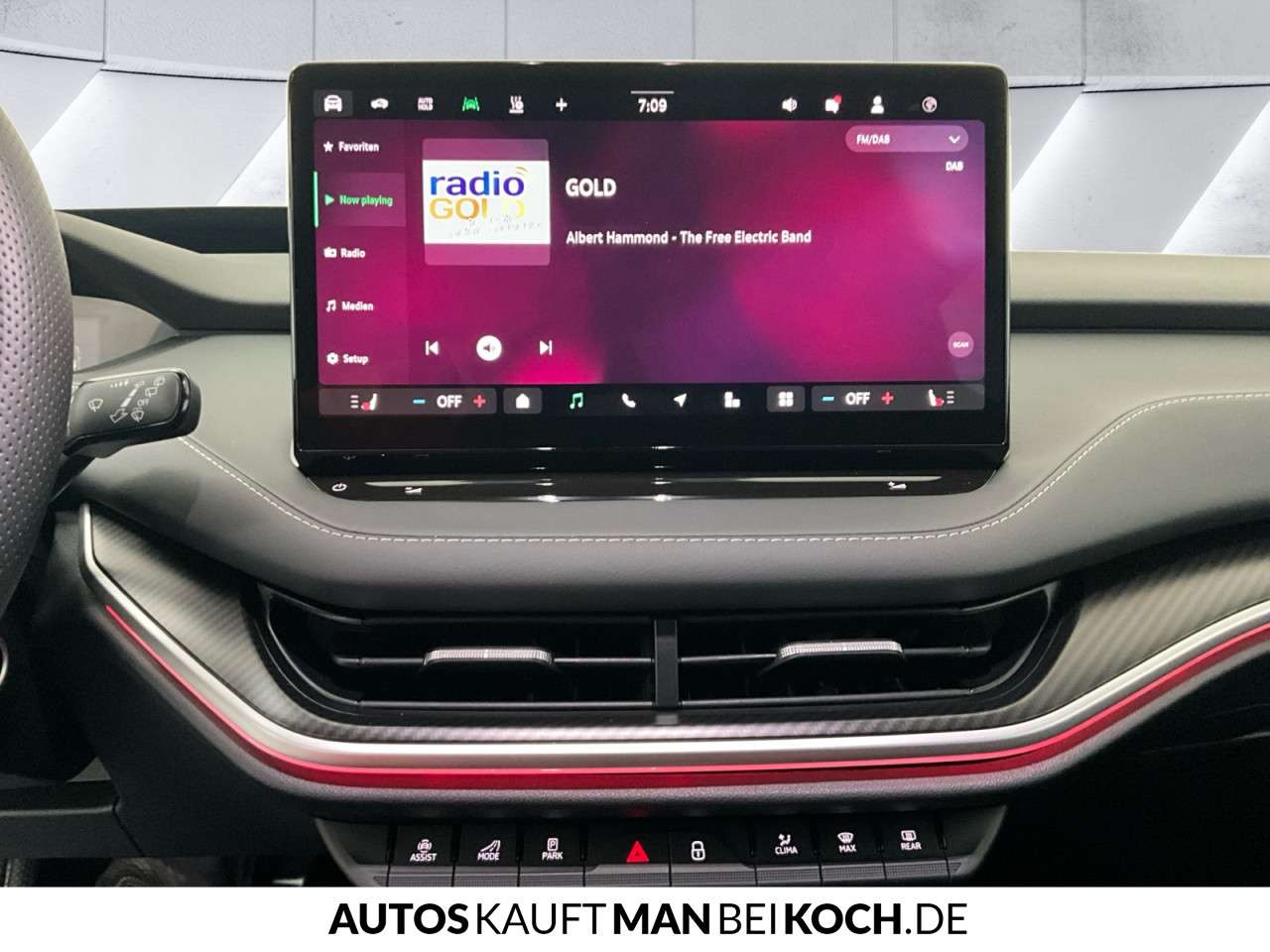 Fahrzeugbild eines Skoda ELROQ