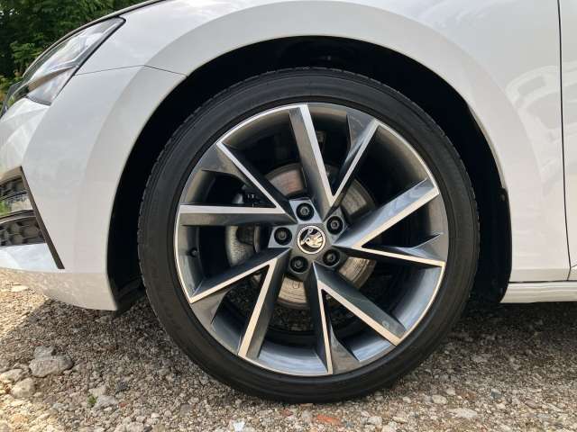 Fahrzeugbild eines Skoda Superb
