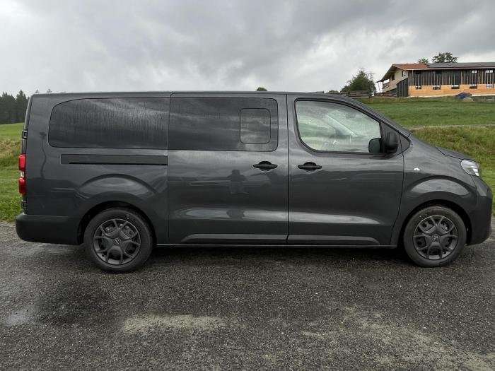Fahrzeugbild eines Opel Vivaro