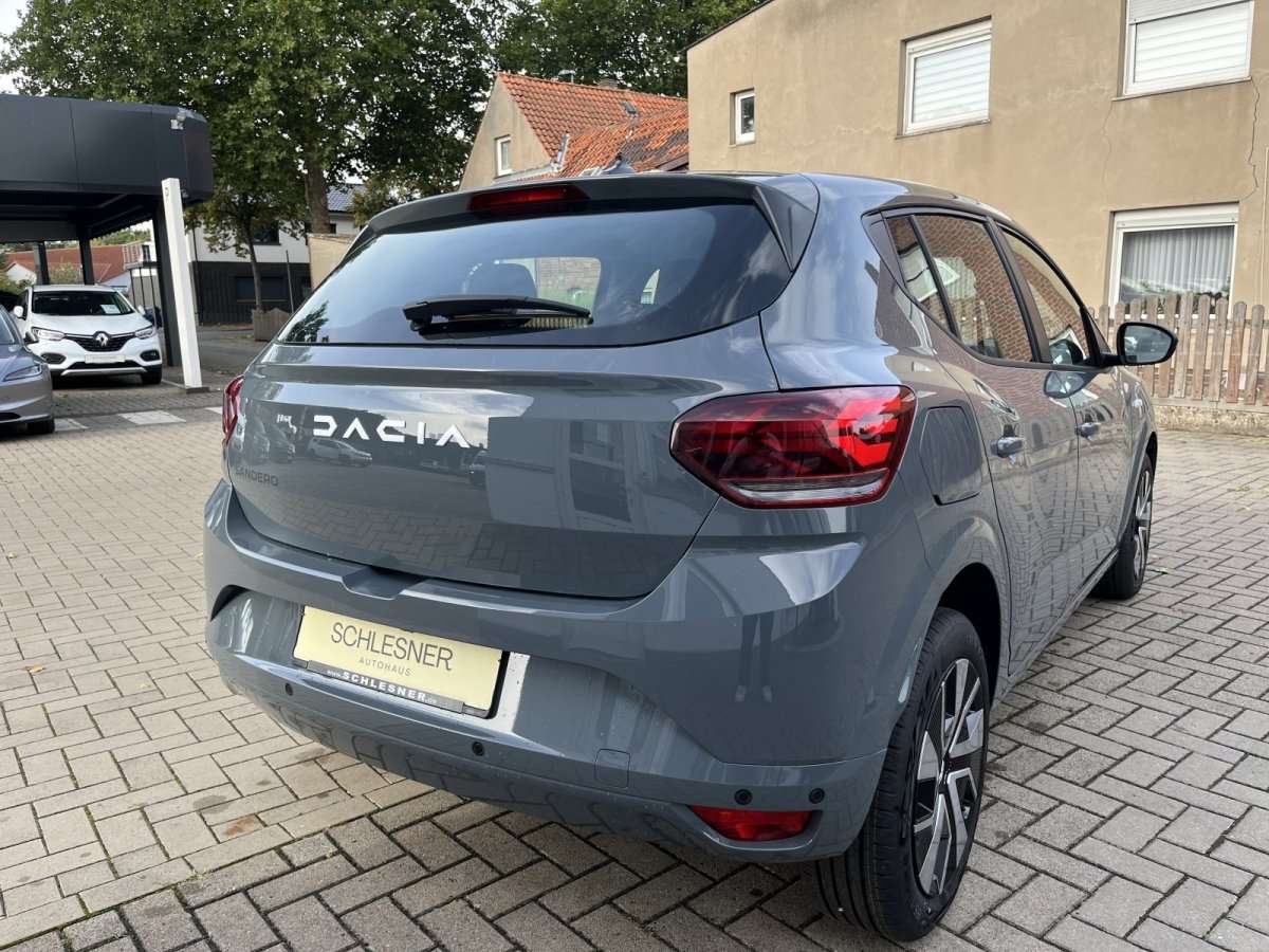 Fahrzeugbild eines Dacia Sandero
