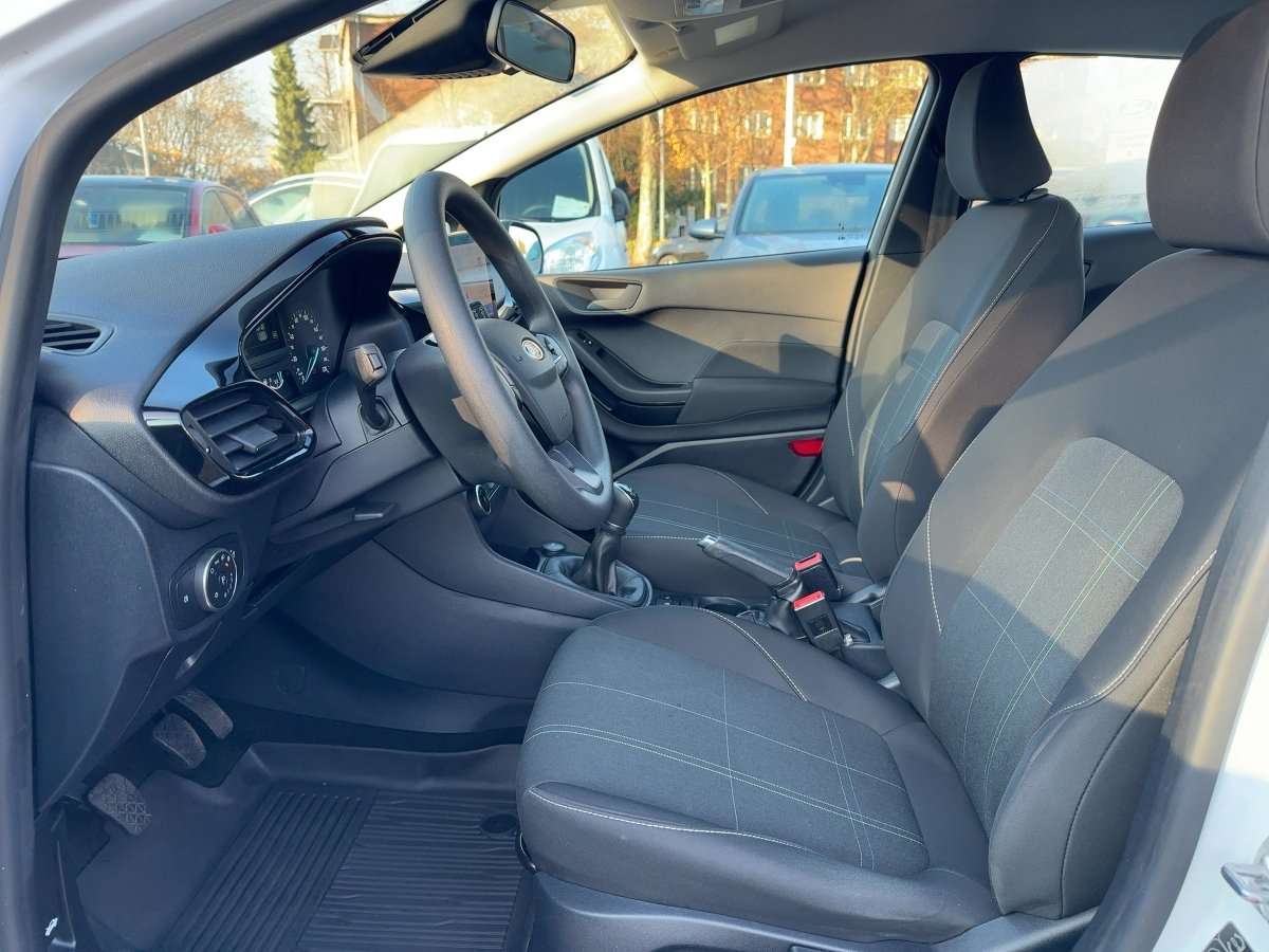 Fahrzeugbild eines Ford Fiesta