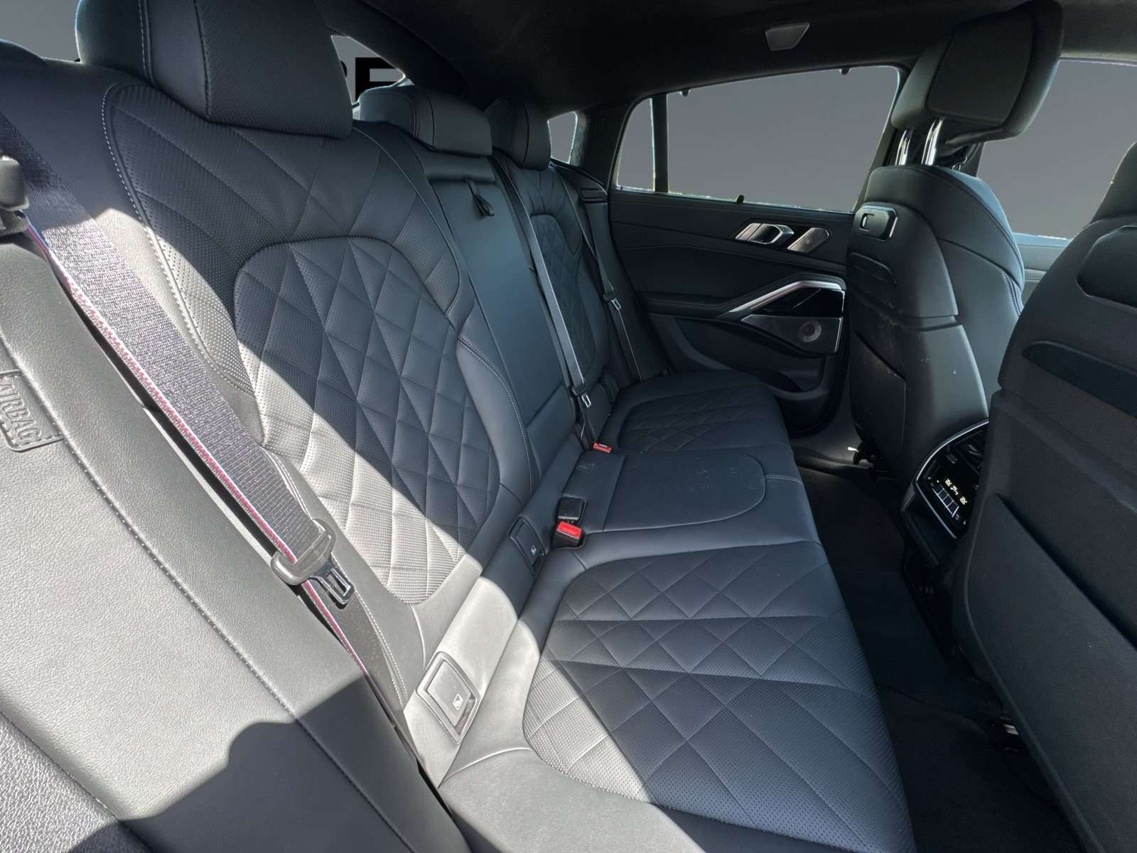 Fahrzeugbild eines BMW X6