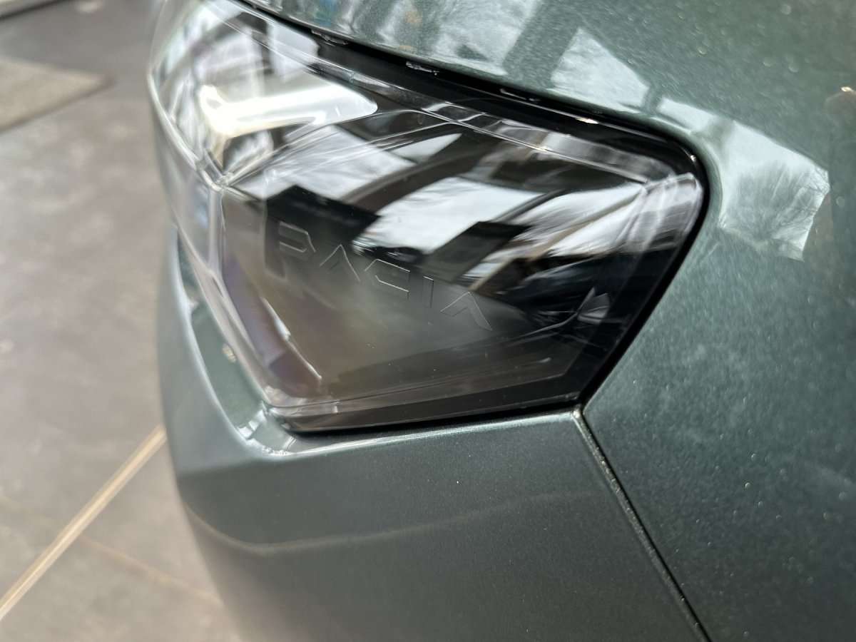 Fahrzeugbild eines Dacia Duster