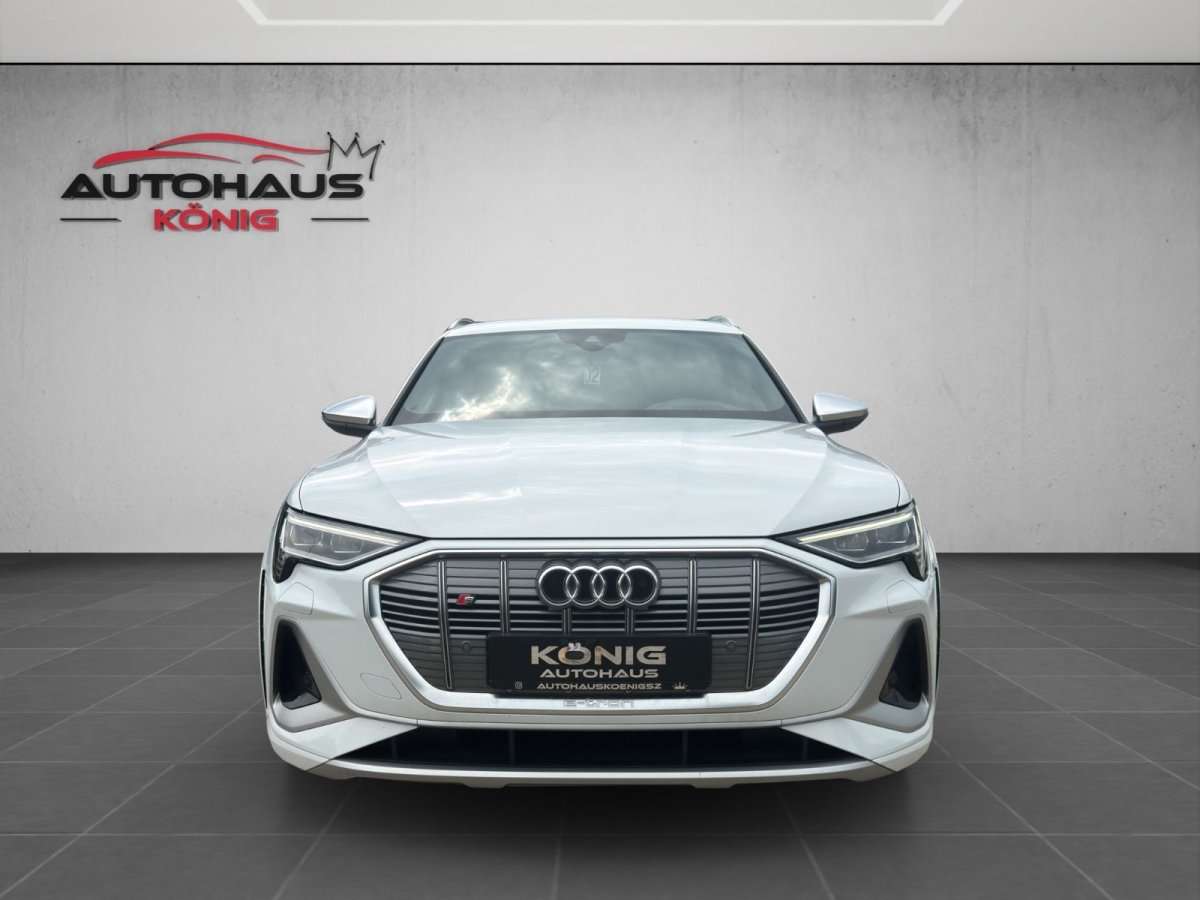 Fahrzeugbild eines Audi e-tron