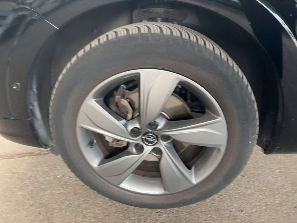 Fahrzeugbild eines Opel Grandland X