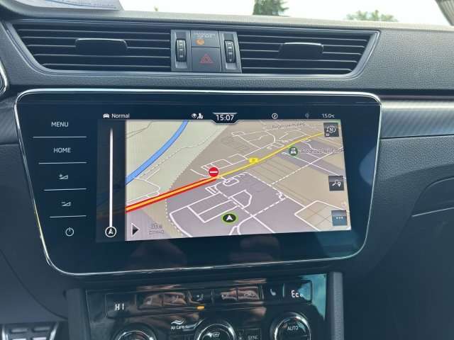 Fahrzeugbild eines Skoda Superb