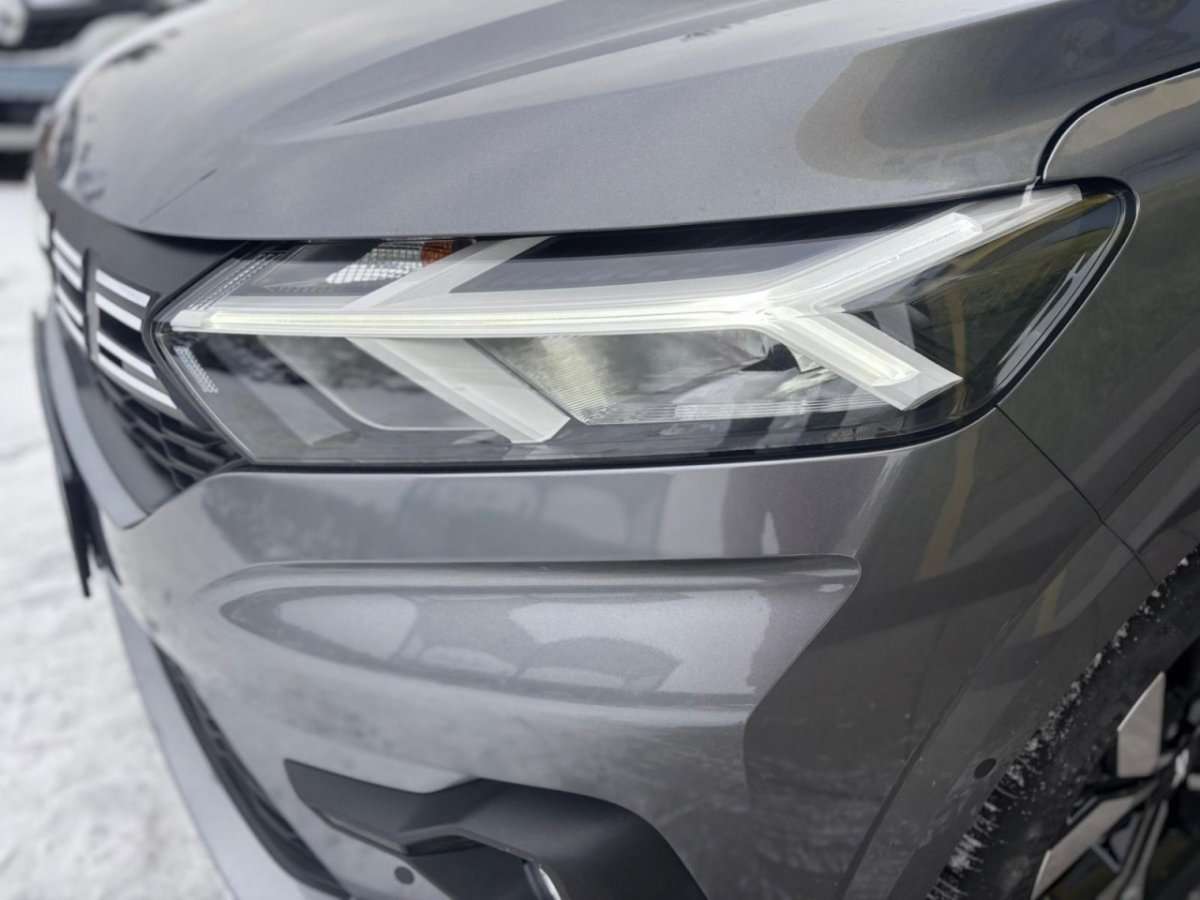 Fahrzeugbild eines Dacia Sandero