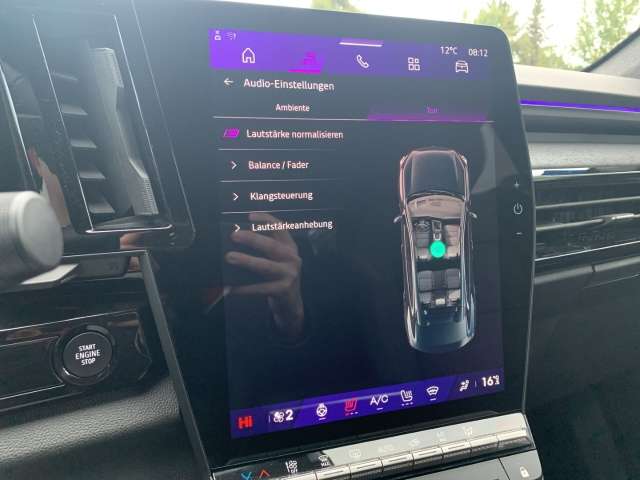 Fahrzeugbild eines Renault Rafale