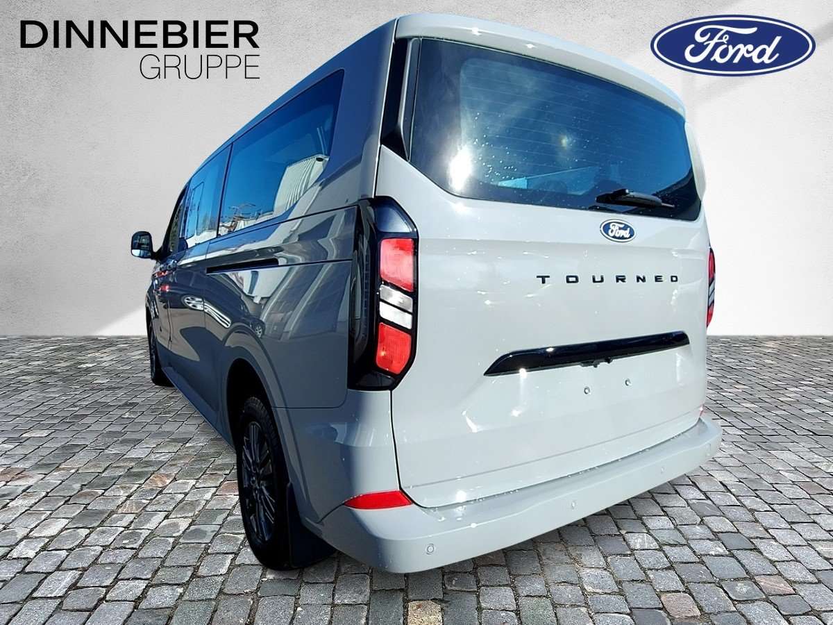 Fahrzeugbild eines Ford Tourneo Custom