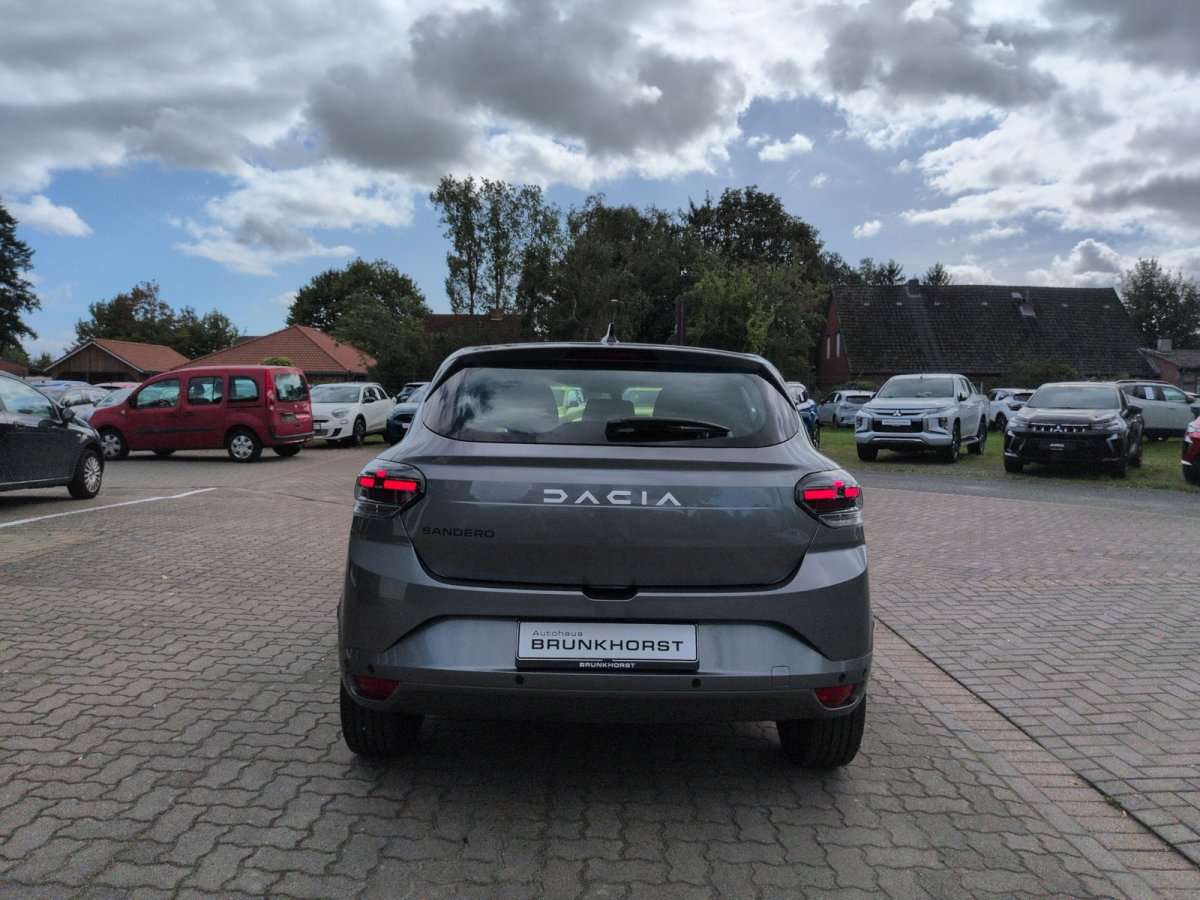 Fahrzeugbild eines Dacia Sandero