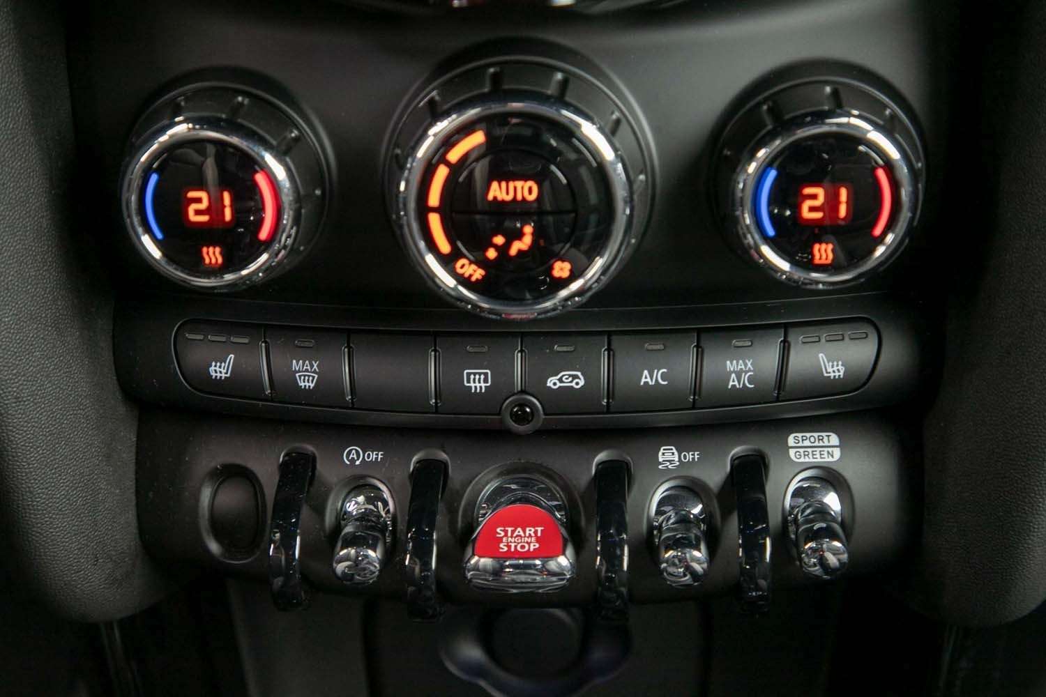 Fahrzeugbild eines MINI MINI