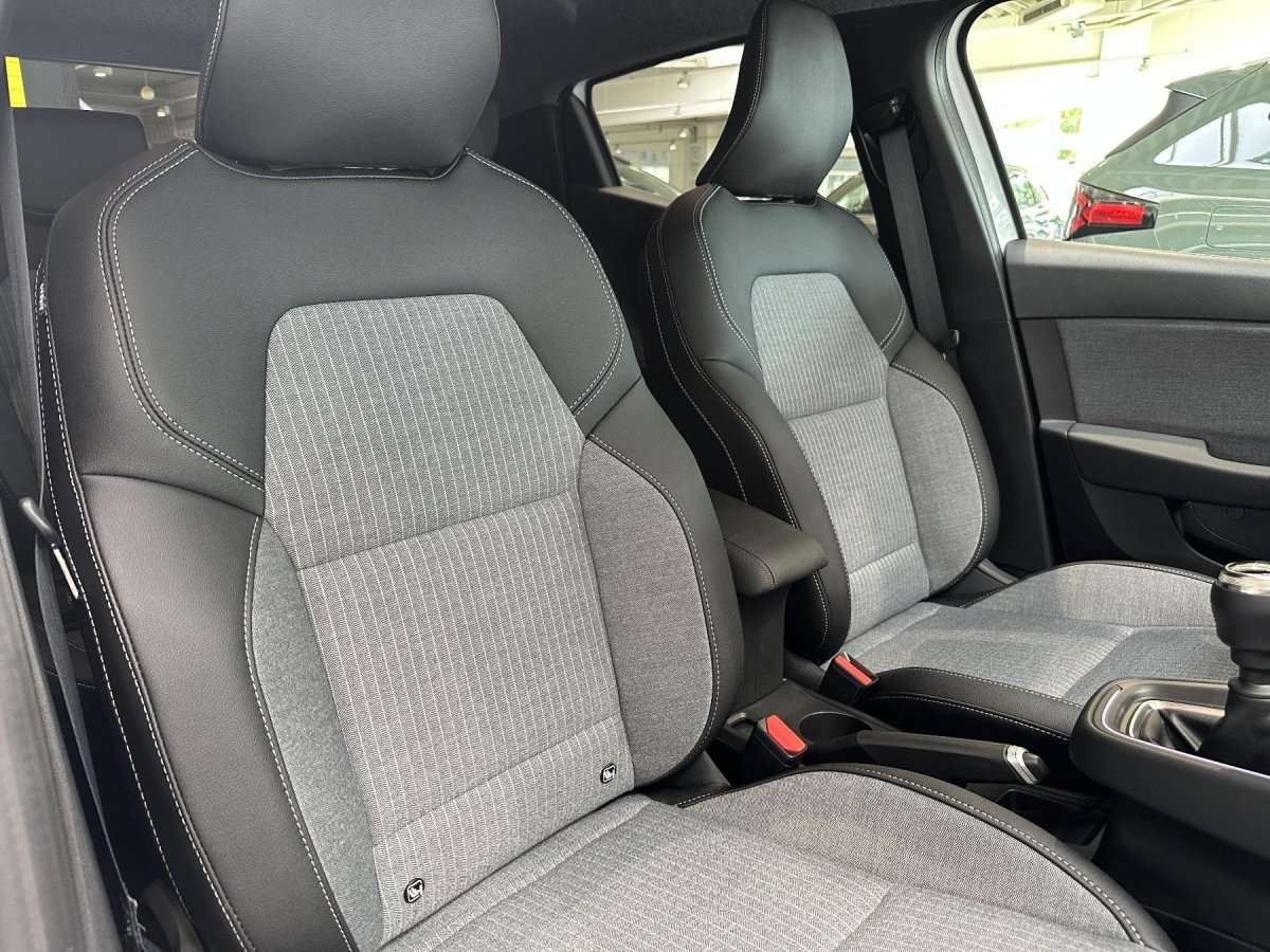 Fahrzeugbild eines Renault Clio