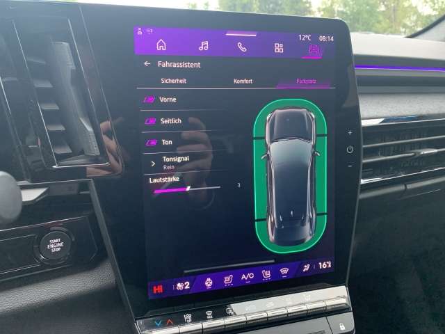 Fahrzeugbild eines Renault Rafale