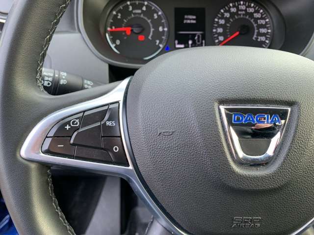 Fahrzeugbild eines Dacia Duster