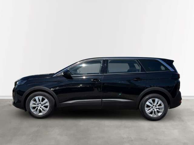 Fahrzeugbild eines Peugeot 5008