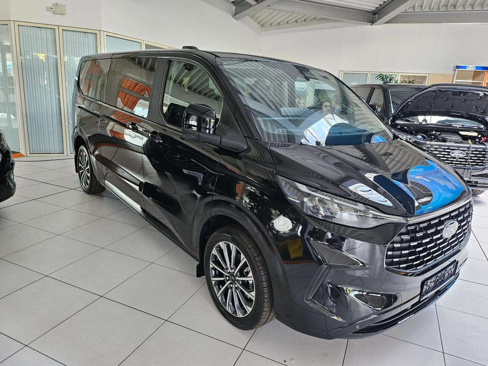Fahrzeugbild eines Ford Tourneo Custom