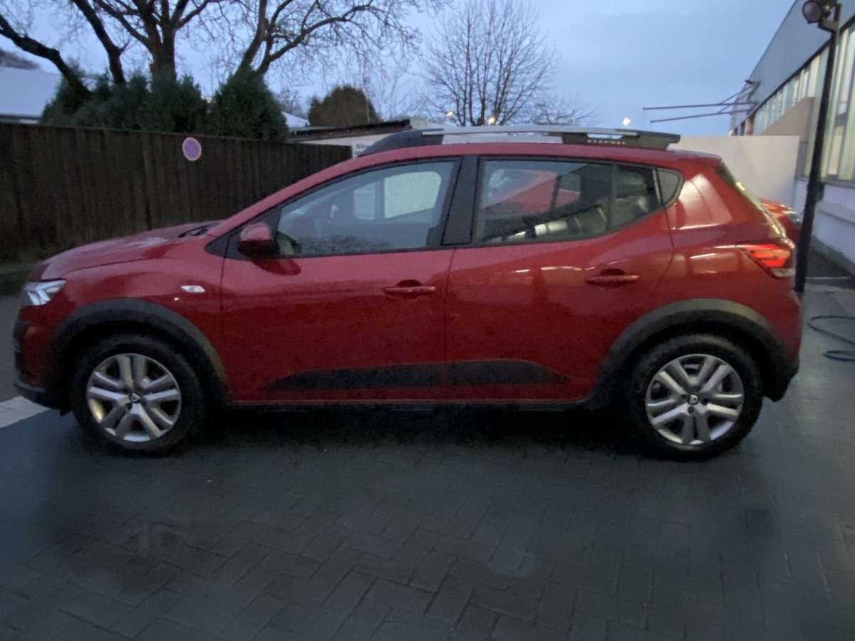 Fahrzeugbild eines Dacia Sandero