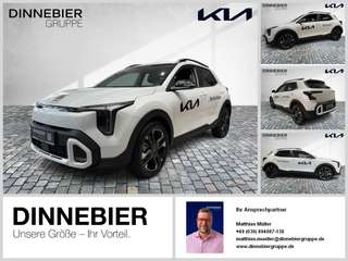 Schräge Frontansicht auf einen Kia Stonic , freigestellt