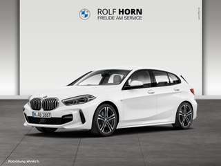 Schräge Frontansicht auf einen BMW 1er-Reihe , freigestellt