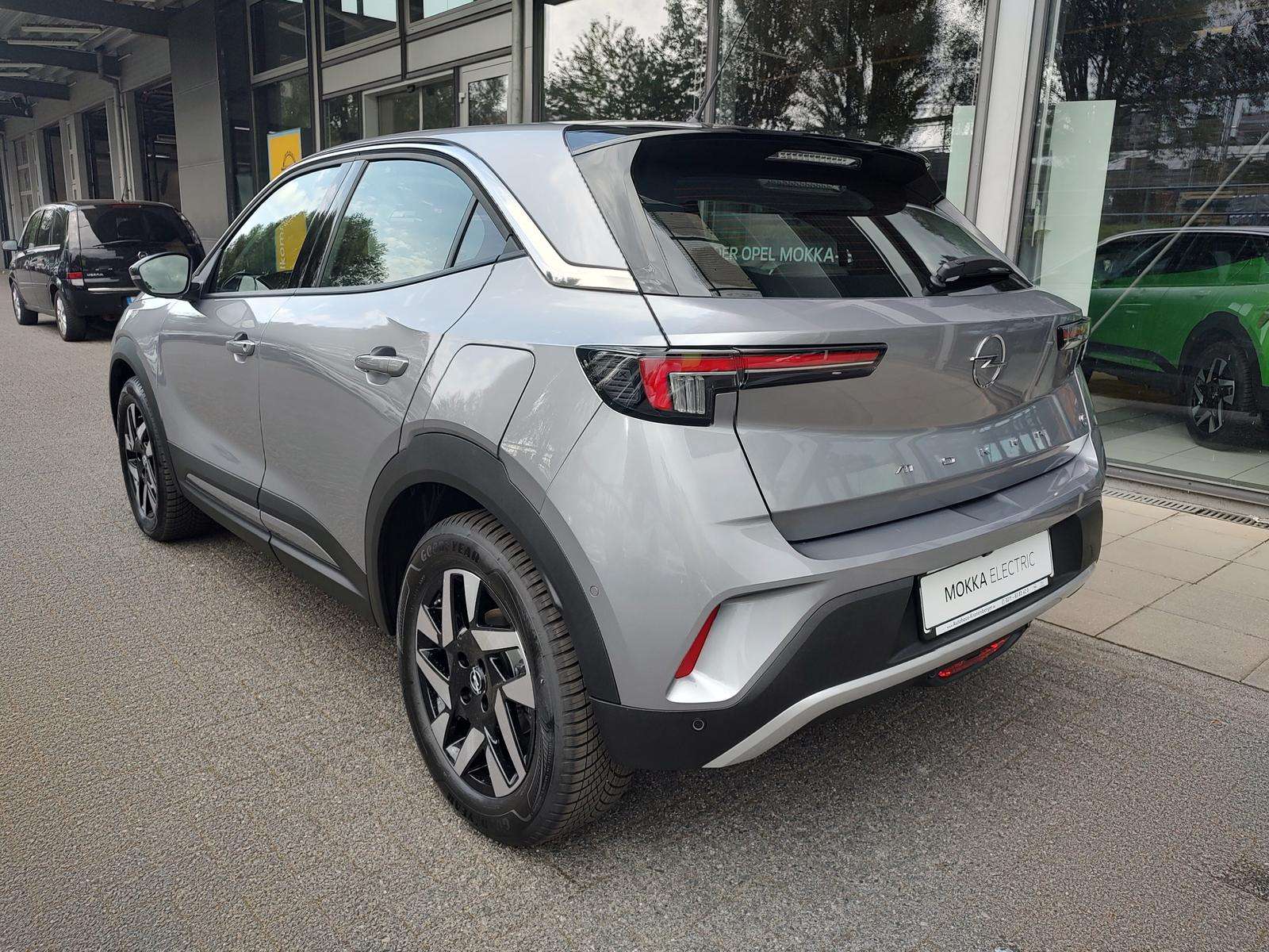 Fahrzeugbild eines Opel Mokka Electric