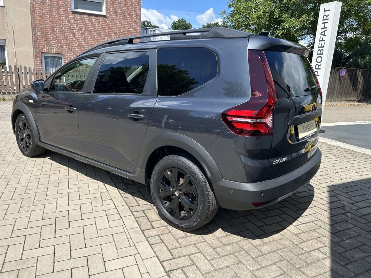 Fahrzeugbild eines Dacia Jogger