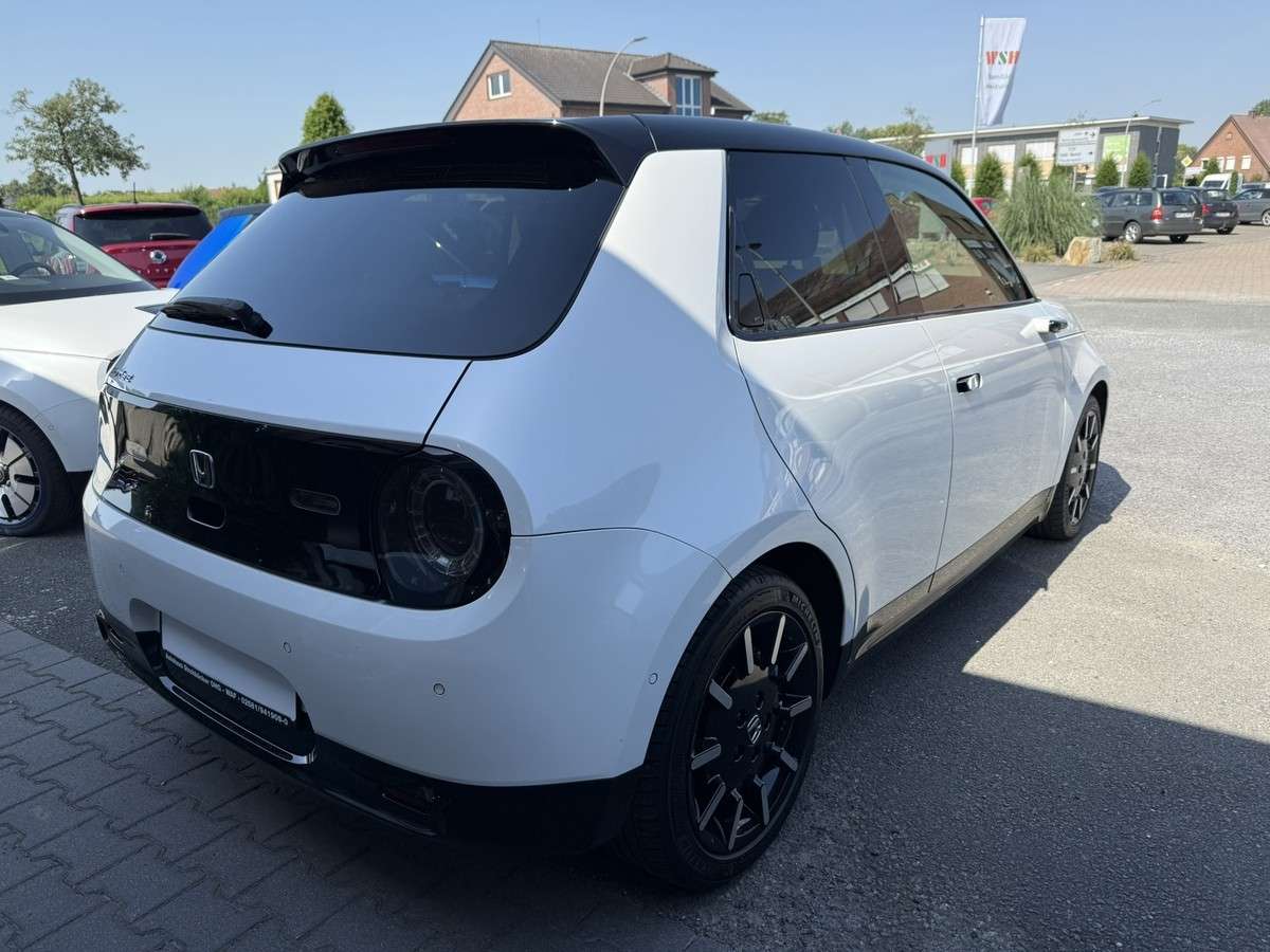 Fahrzeugbild eines Honda Honda e