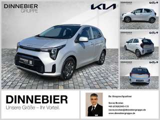 Schräge Frontansicht auf einen Kia Picanto , freigestellt