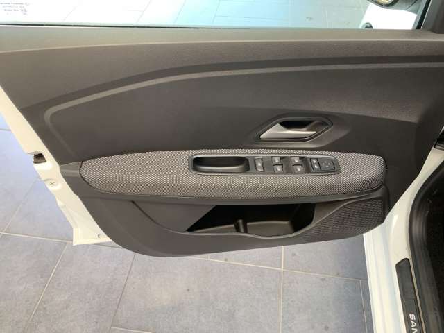 Fahrzeugbild eines Dacia Sandero