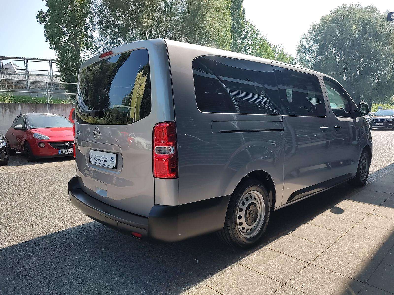 Fahrzeugbild eines Opel Vivaro