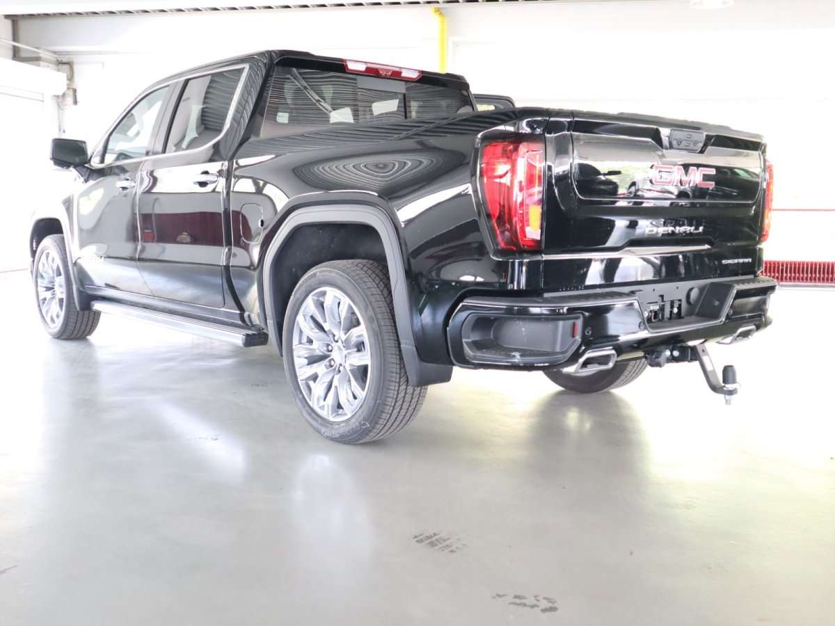 Fahrzeugbild eines GMC Sierra