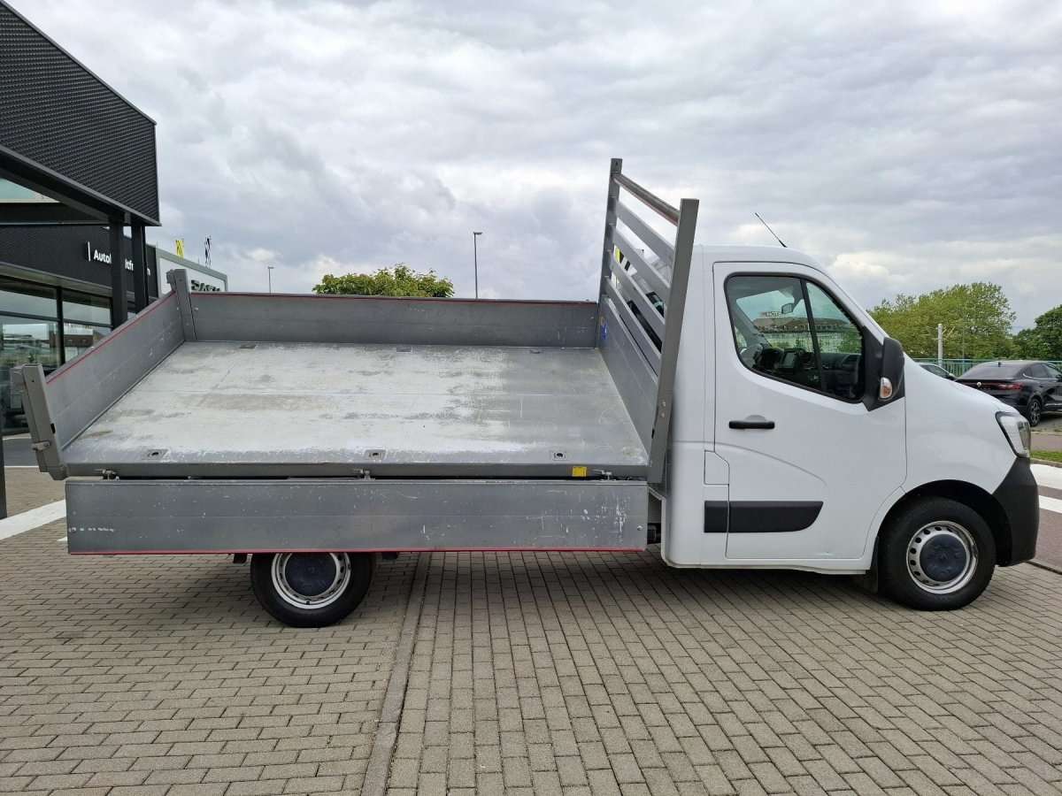Fahrzeugbild eines Renault Master