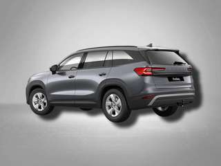 Schräge Frontansicht auf einen Skoda Kodiaq , freigestellt
