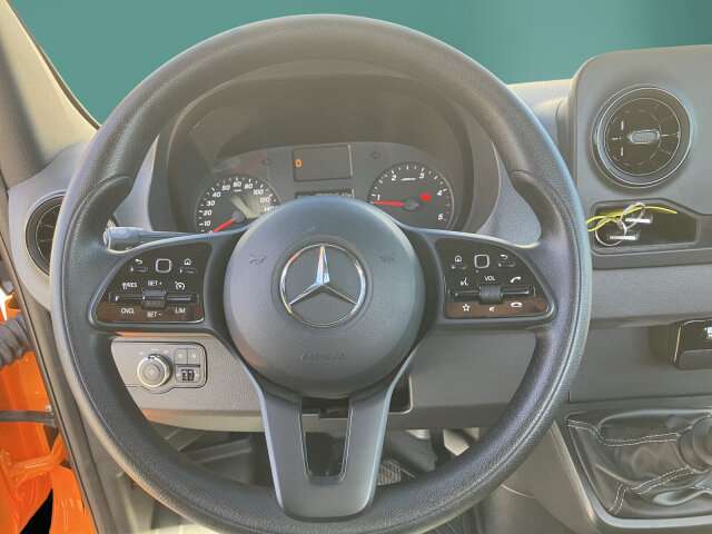 Fahrzeugbild eines Mercedes-Benz Sprinter