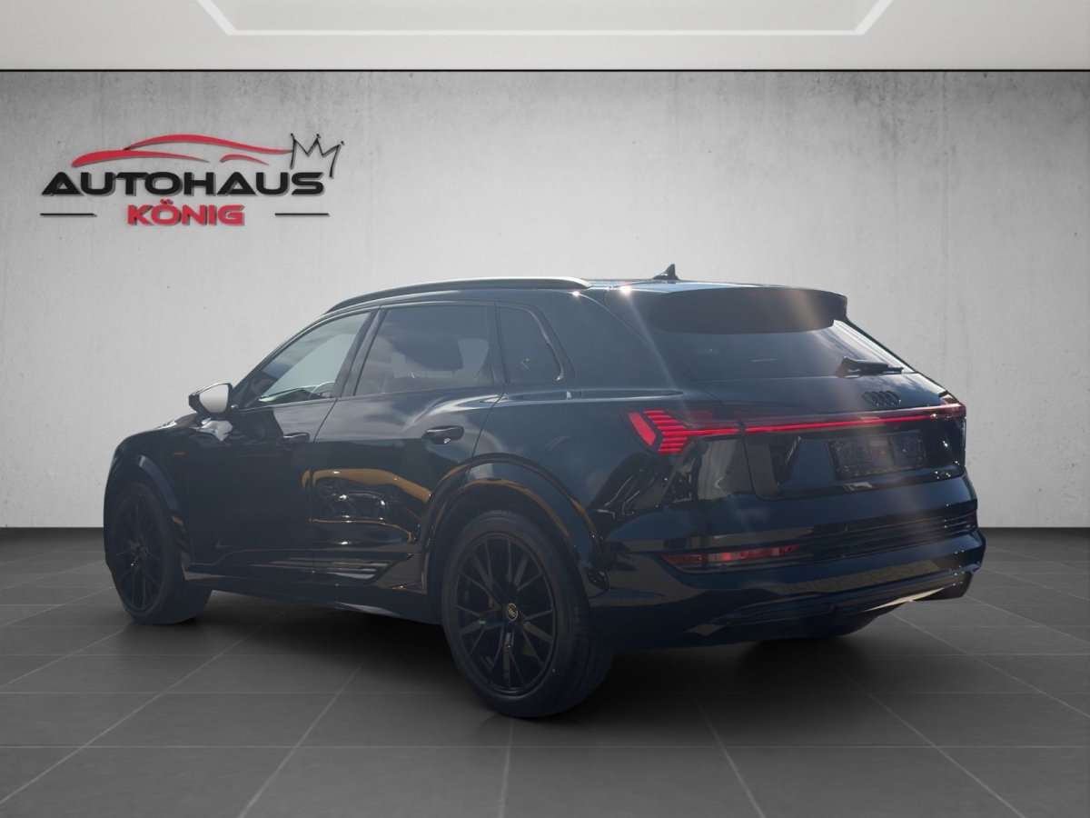 Fahrzeugbild eines Audi e-tron