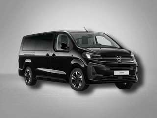 Schräge Frontansicht auf einen Opel Zafira Life , freigestellt