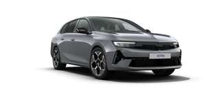 Schräge Frontansicht auf einen Opel Astra , freigestellt