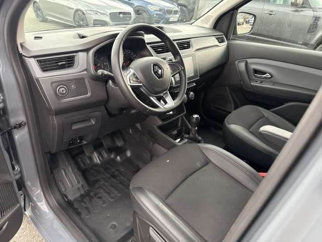 Fahrzeugbild eines Renault Express