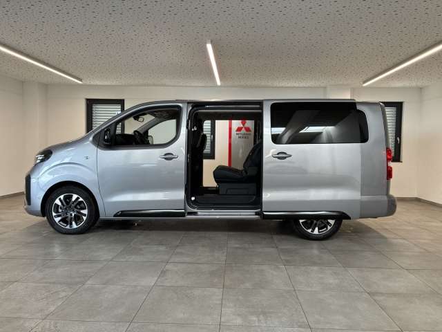 Fahrzeugbild eines Opel Zafira Life