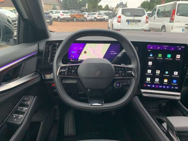 Fahrzeugbild eines Renault Rafale