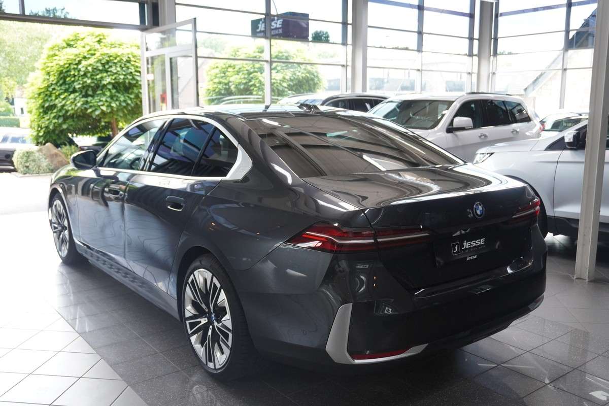 Fahrzeugbild eines BMW 5er-Reihe