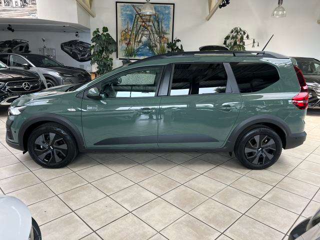 Fahrzeugbild eines Dacia Jogger