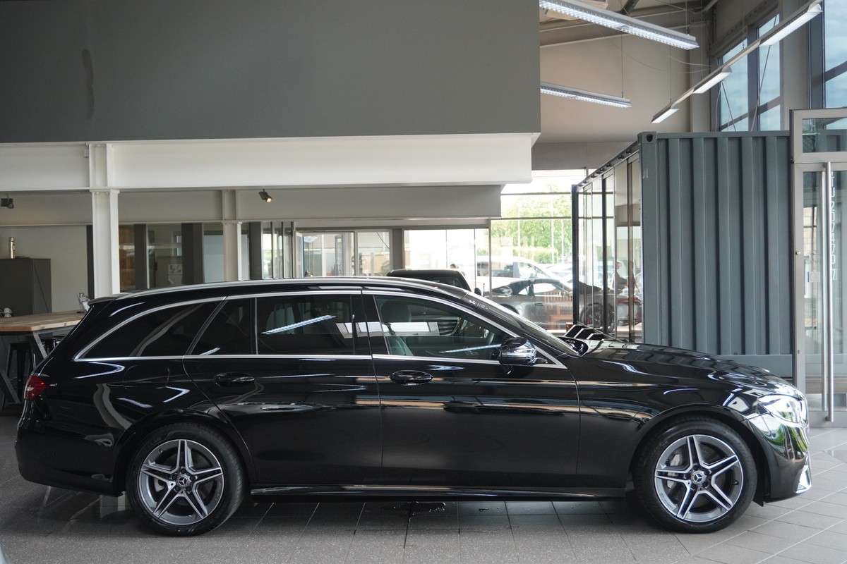 Fahrzeugbild eines Mercedes-Benz E-Klasse