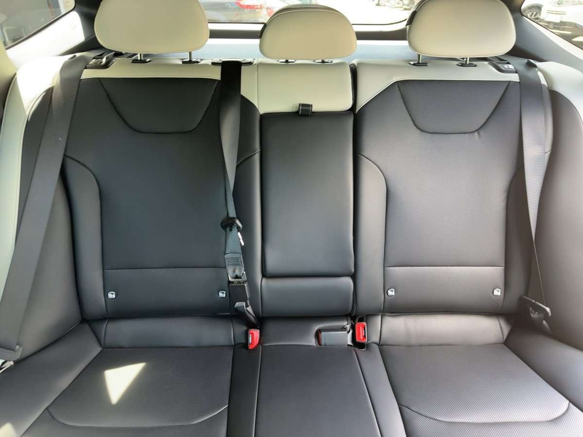 Fahrzeugbild eines Kia K4